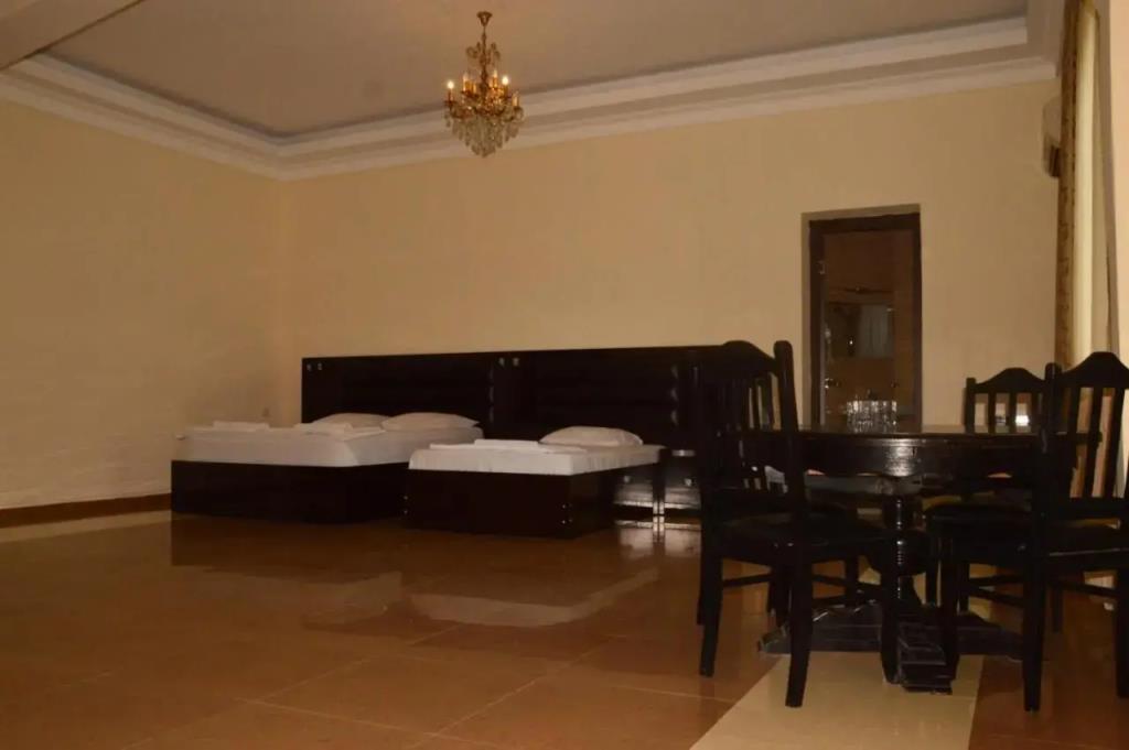 Irise Hotel 0*