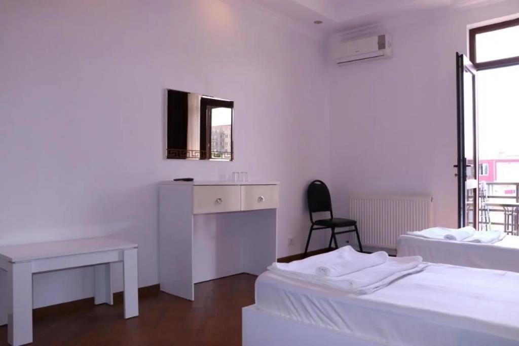 Irise Hotel 0*