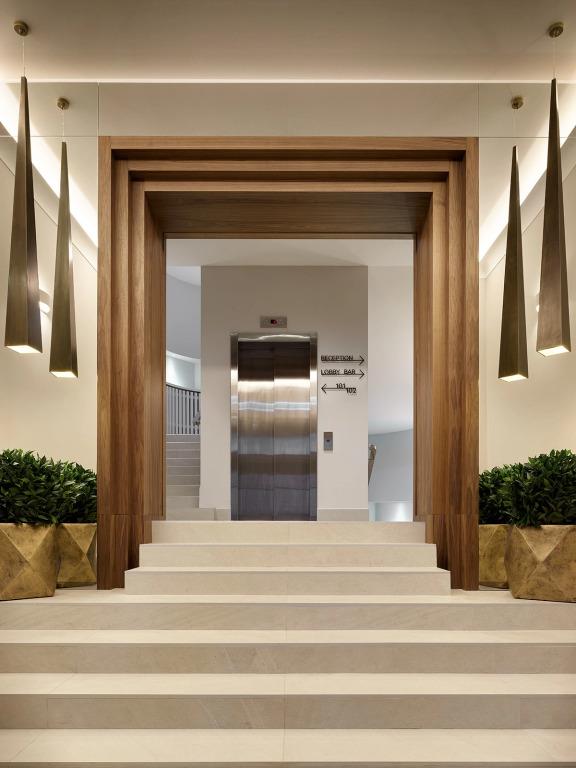 B.60 Hotel 4*