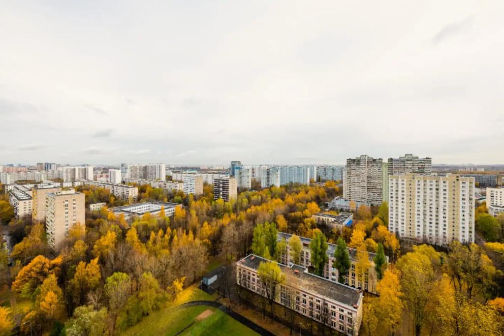 S Shikarnym Vidom U Metro Uzshnaya Apartments 0*