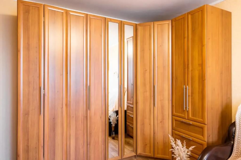 S Shikarnym Vidom U Metro Uzshnaya Apartments 0*