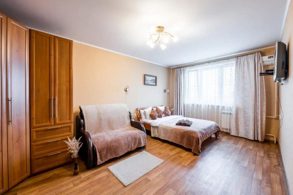 S Shikarnym Vidom U Metro Uzshnaya Apartments 0*