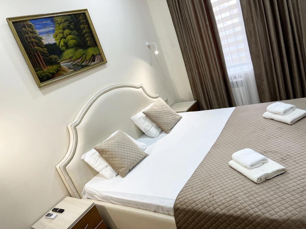 Akademiya Hotel 3*