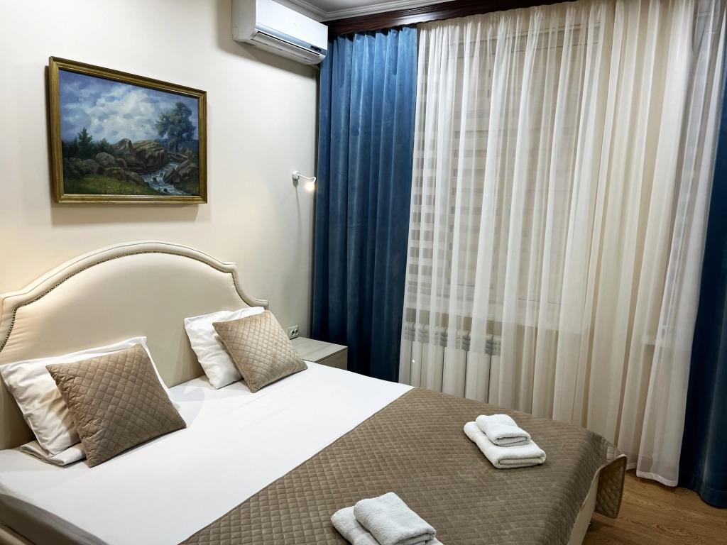 Akademiya Hotel 3*