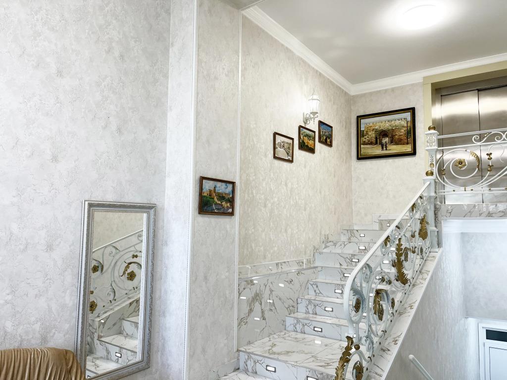 Akademiya Hotel 3*