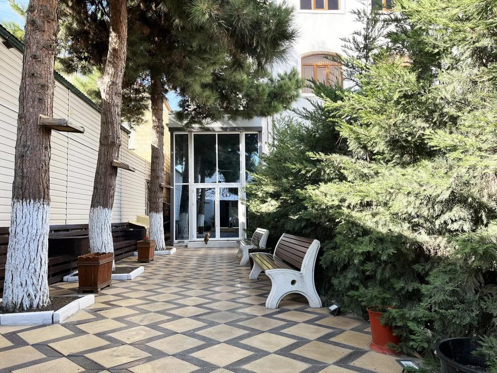 Akademiya Hotel 3*