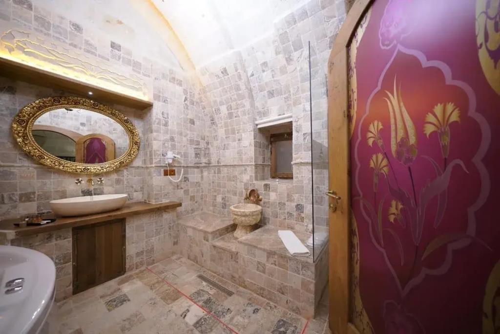 Arte Cave Hotel 0*