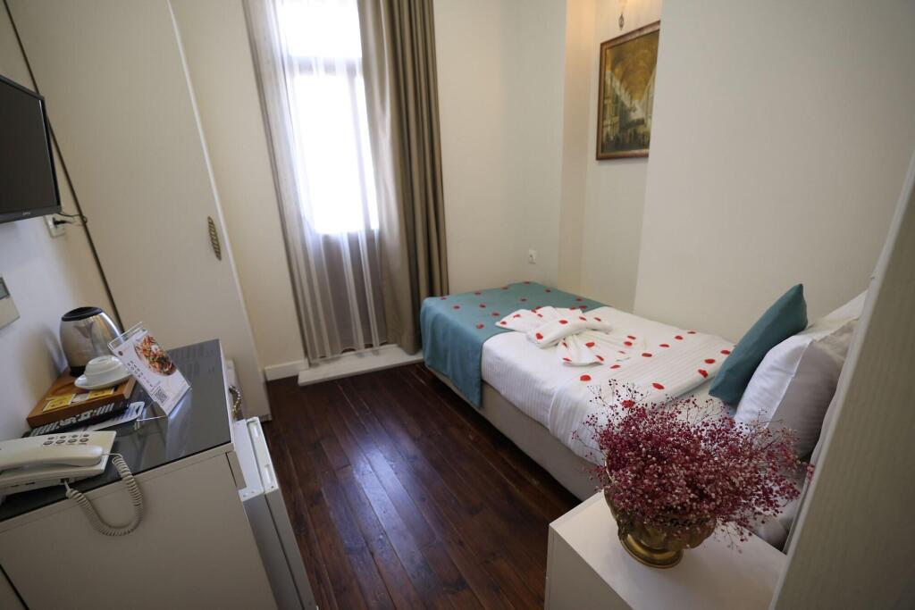 Nusret Bey Hotel 0*