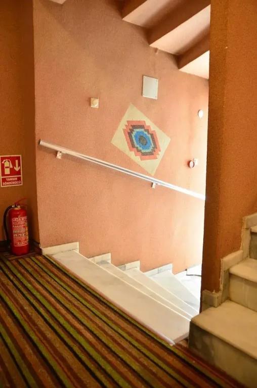Hikmethan Otel 0*