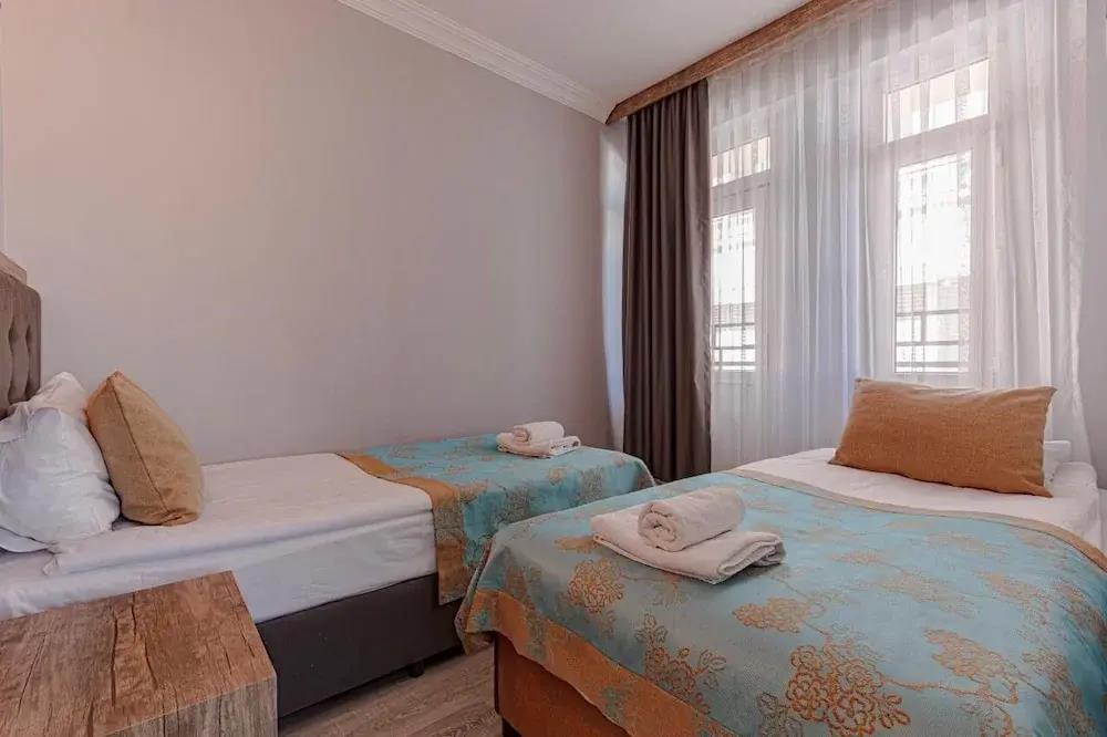 Seven City Hotel 0*