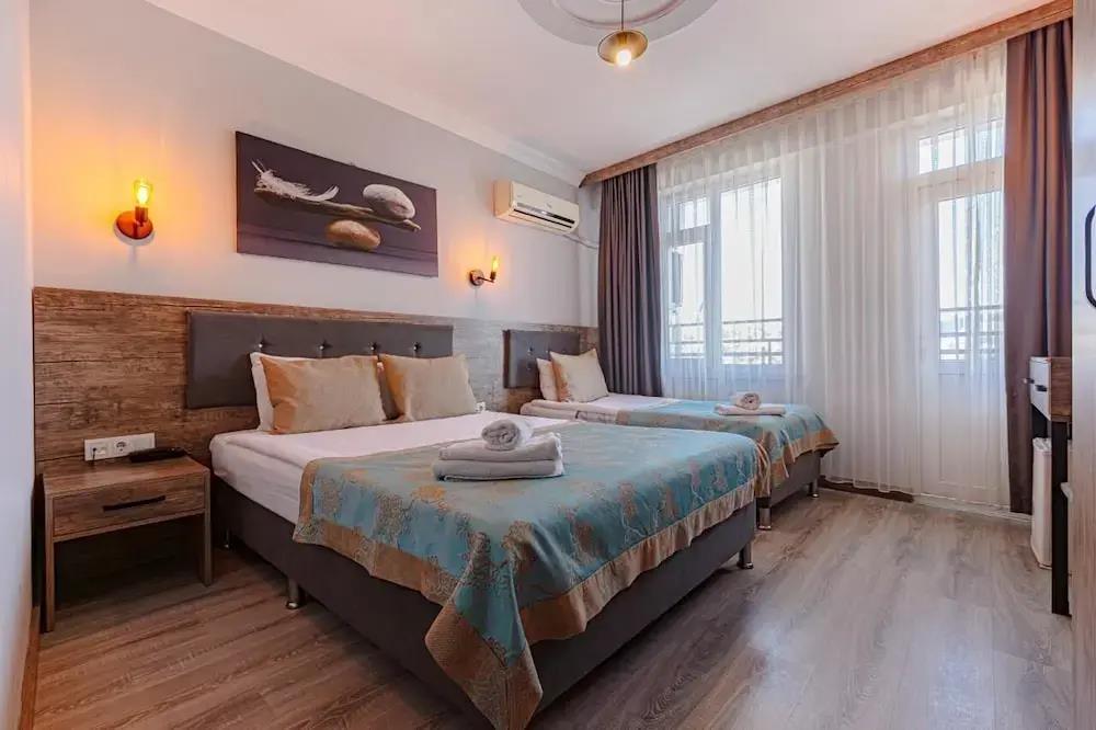 Seven City Hotel 0*