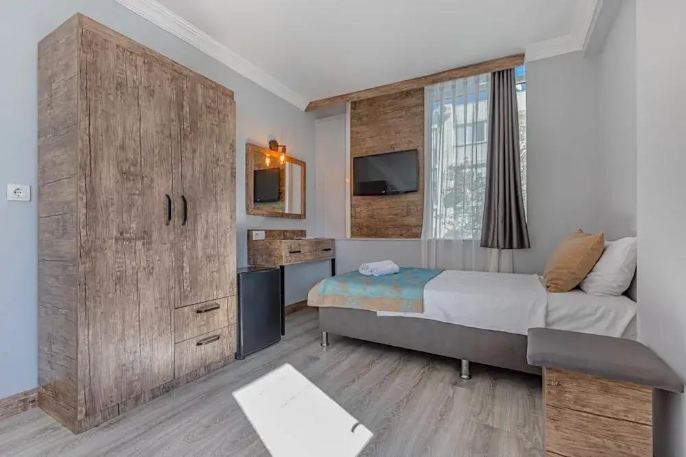Seven City Hotel 0*