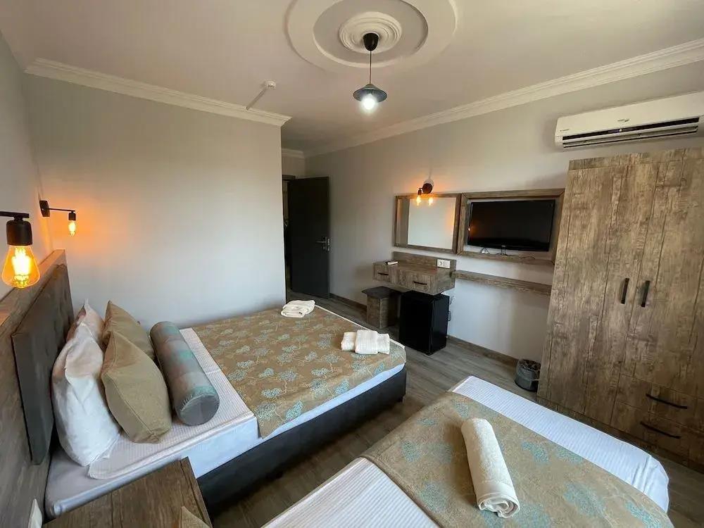 Seven City Hotel 0*