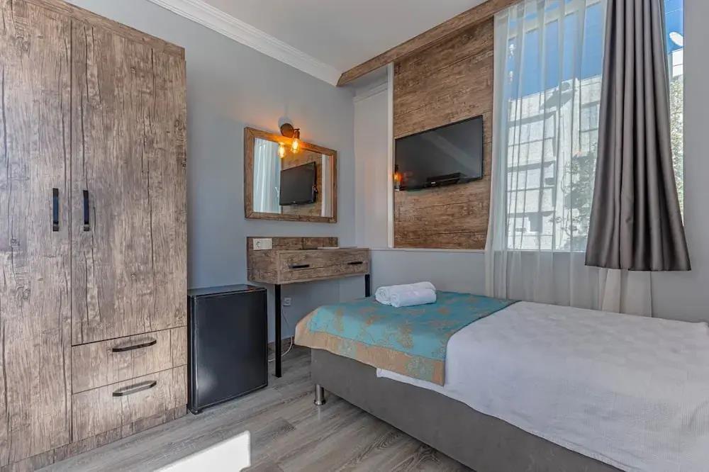 Seven City Hotel 0*