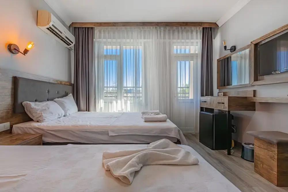 Seven City Hotel 0*