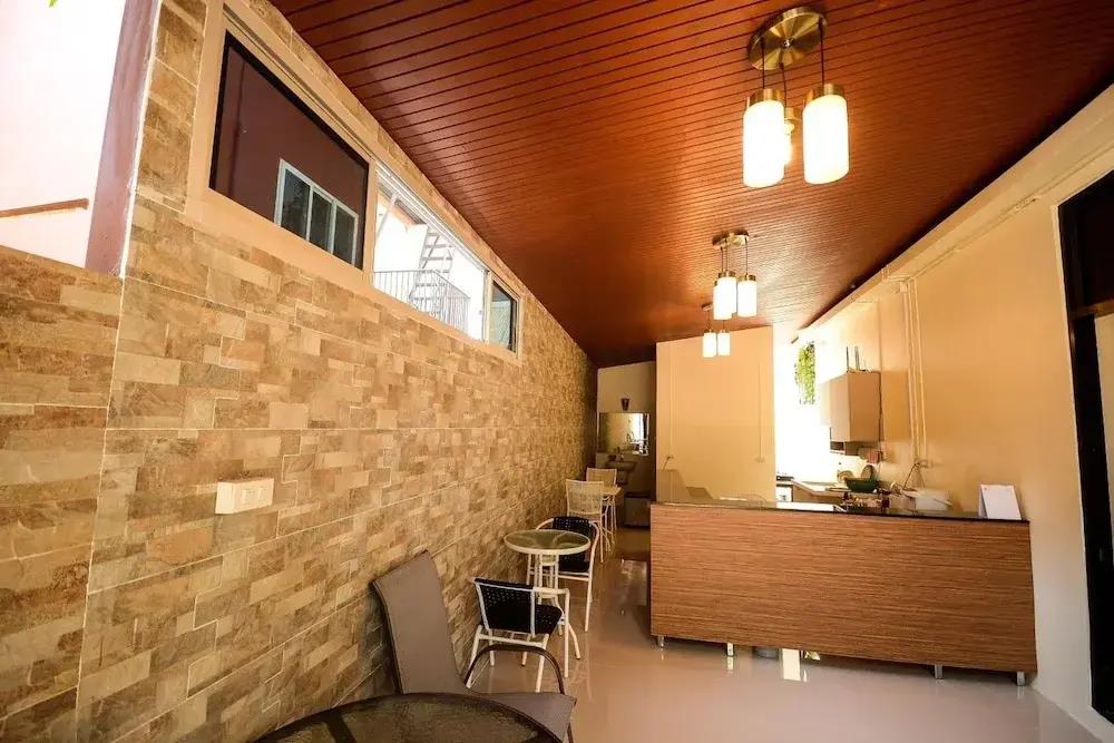 U-need Guesthouse 2*