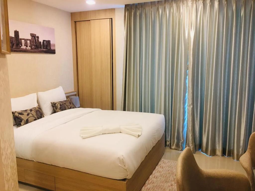 City Garden Tower Condominium 0*