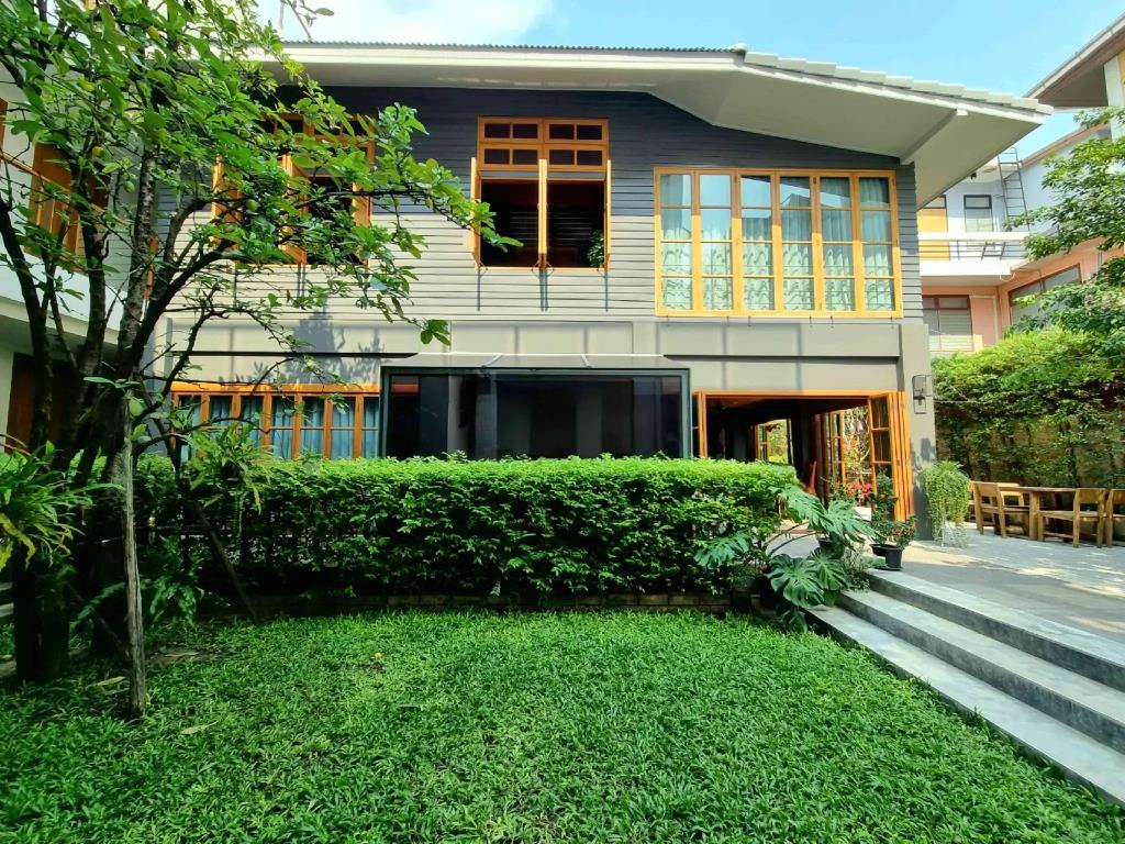 Vali Villa Bangkok 0*