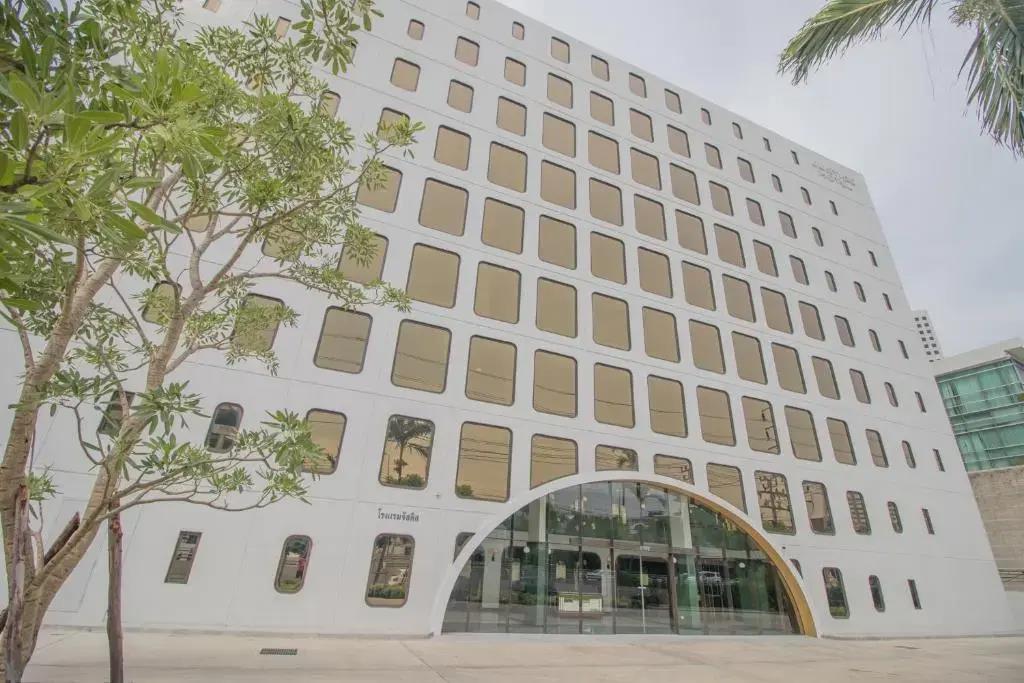Justice Hotel 3*