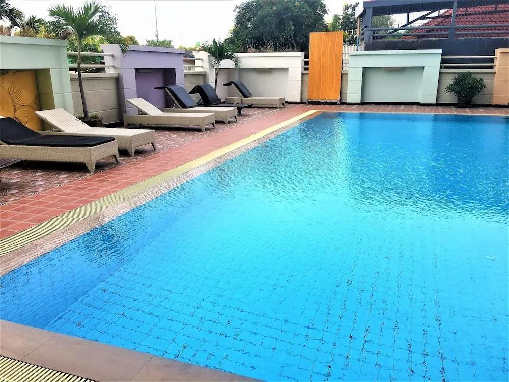 Poolview Condo Rentbuythailand 0*