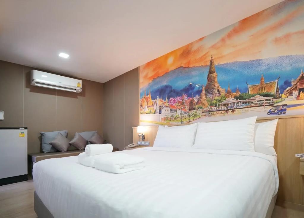 The Qube Fifty Hotel 3*