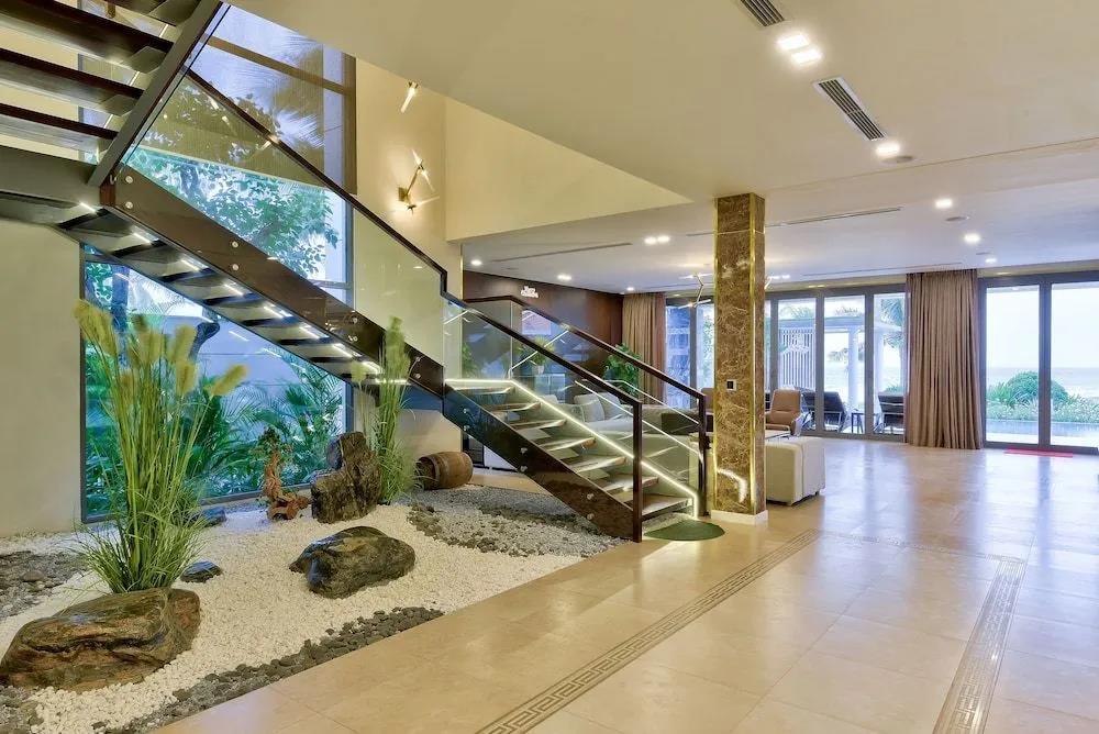 The Five Villas 0*