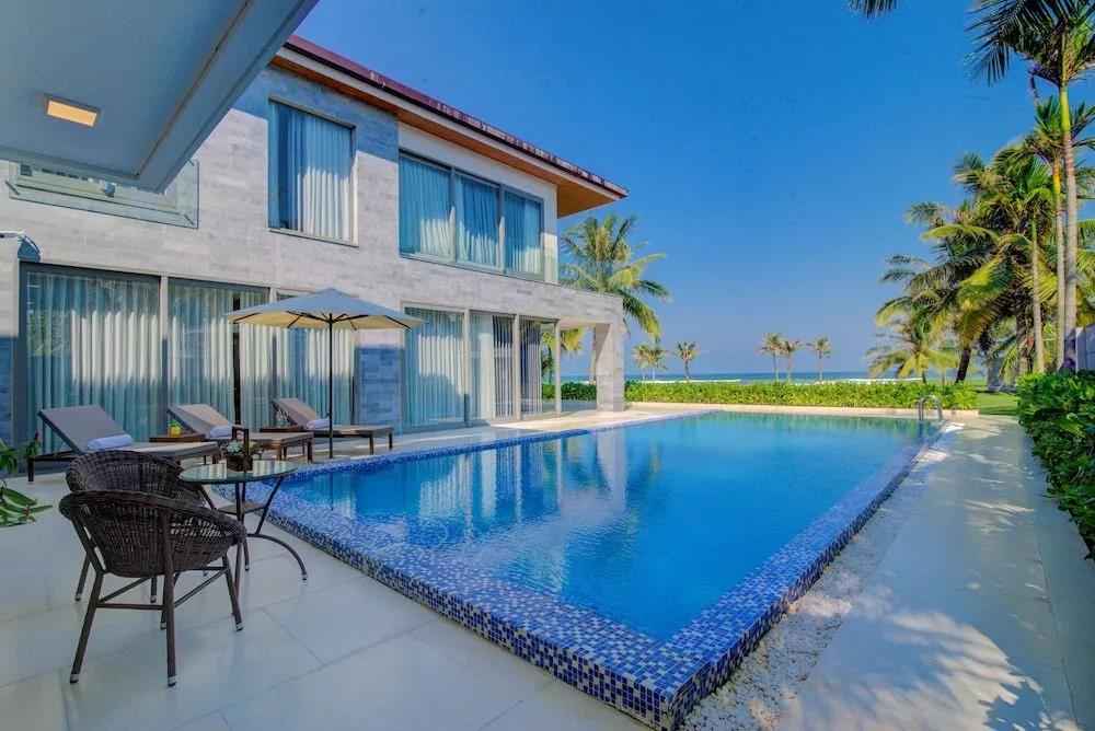 The Five Villas 0*