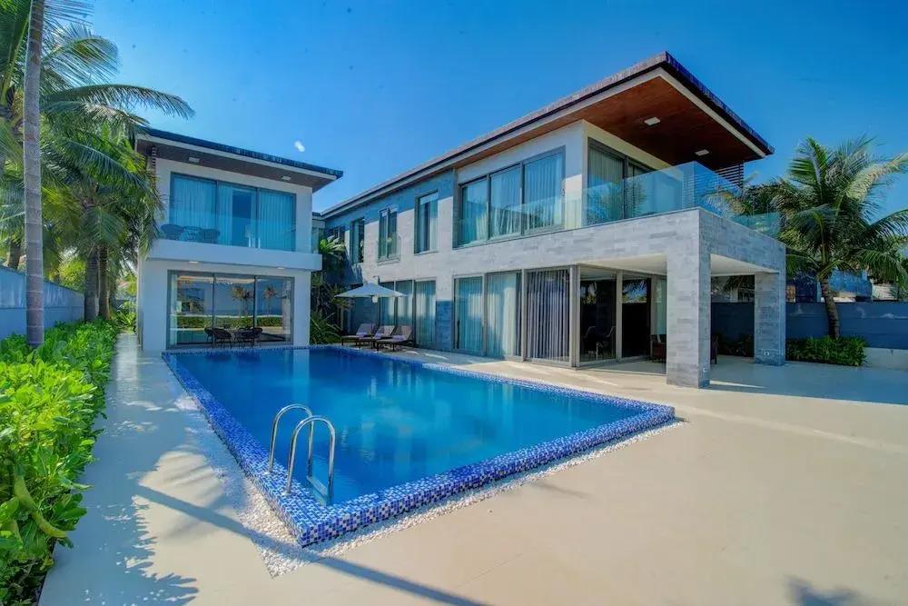 The Five Villas 0*