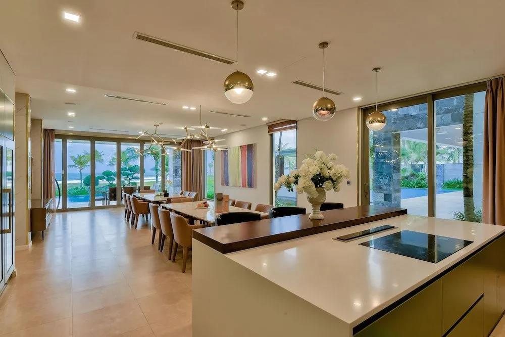 The Five Villas 0*