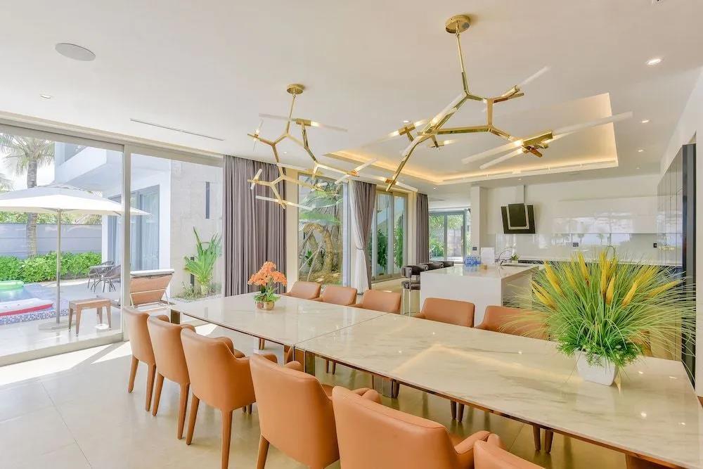 The Five Villas 0*