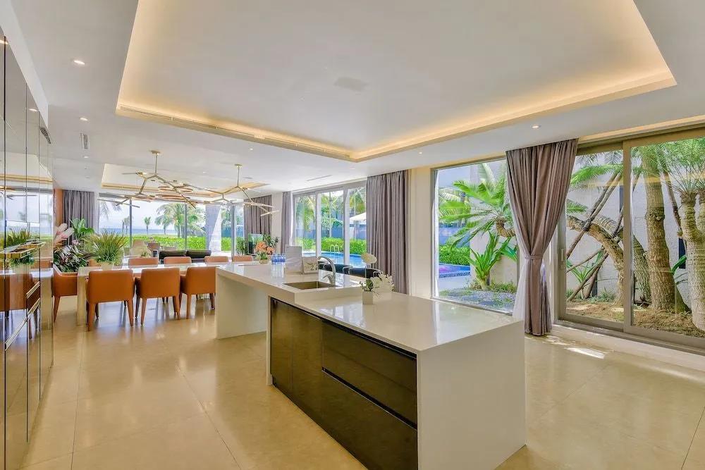 The Five Villas 0*