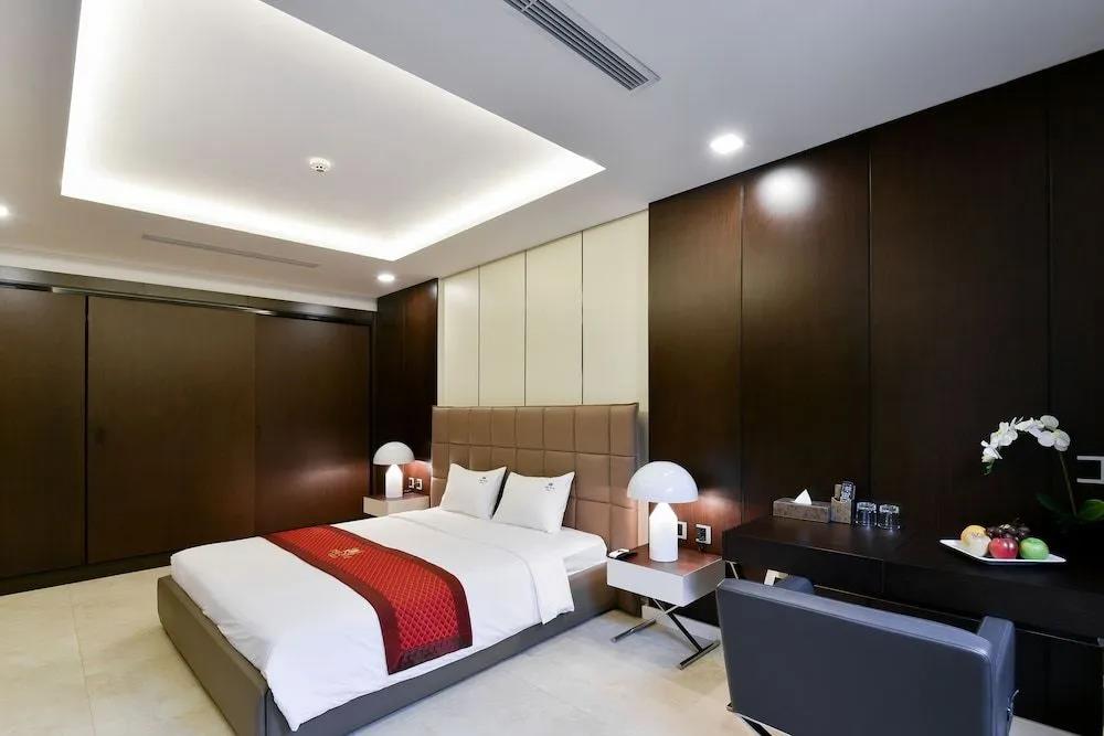 The Five Villas 0*