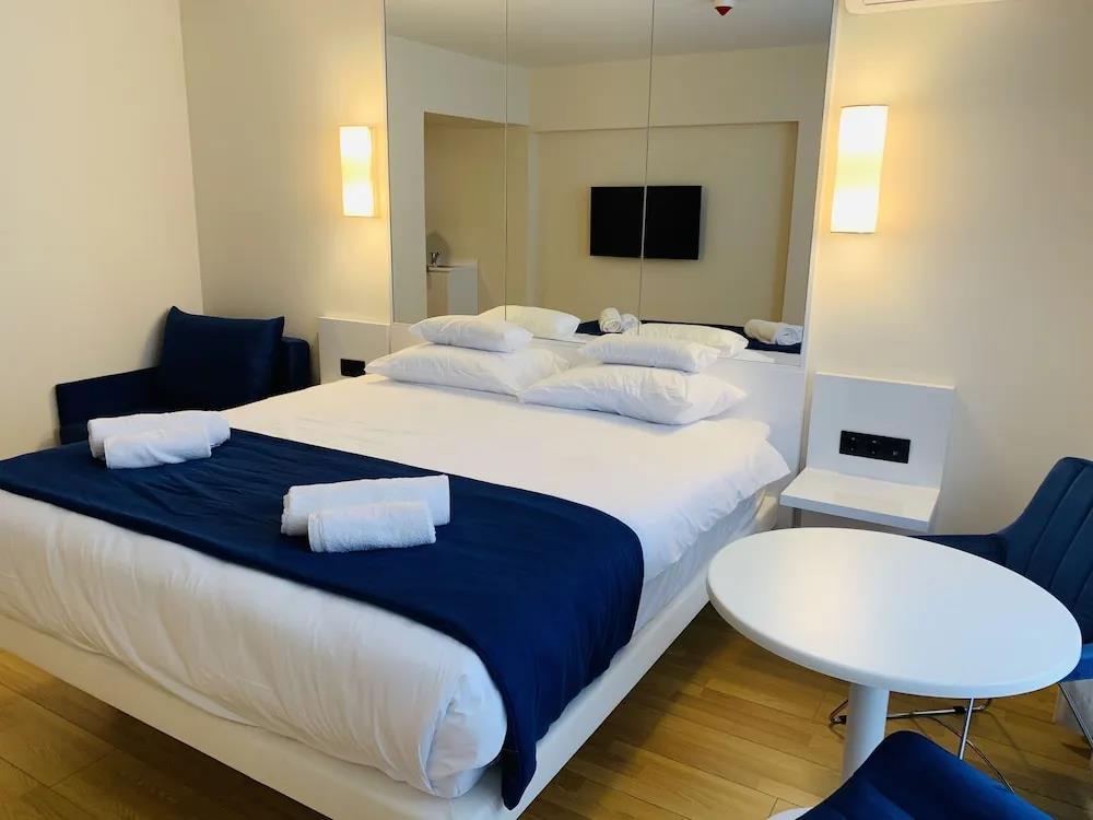 Royal Sea Breeze Apartment 0*