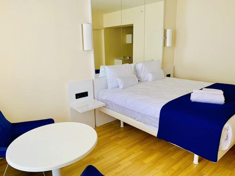 Royal Sea Breeze Apartment 0*