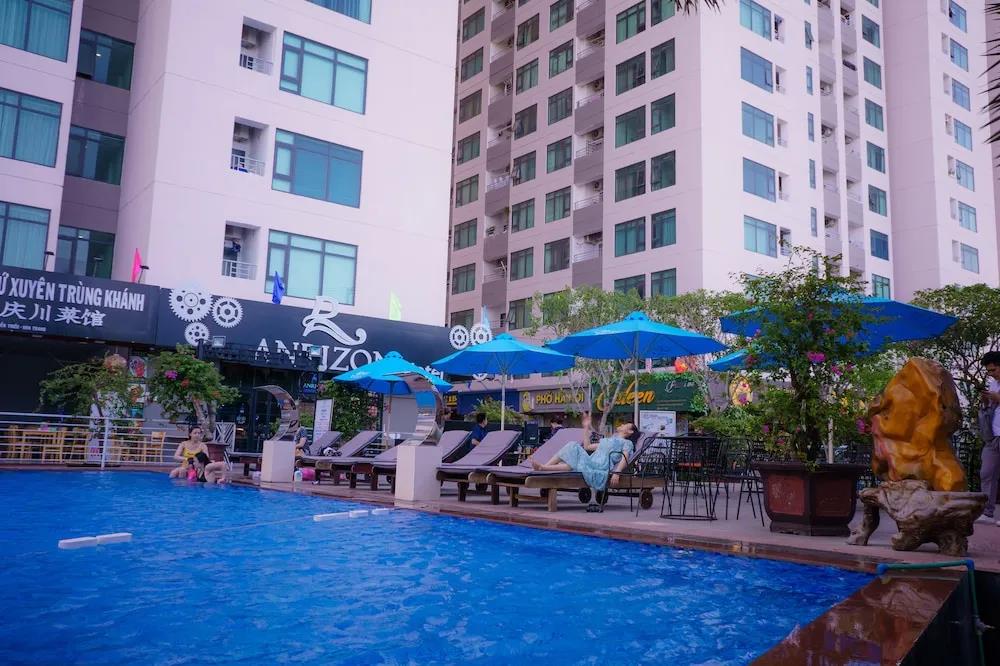 SoHo Apartment 0*