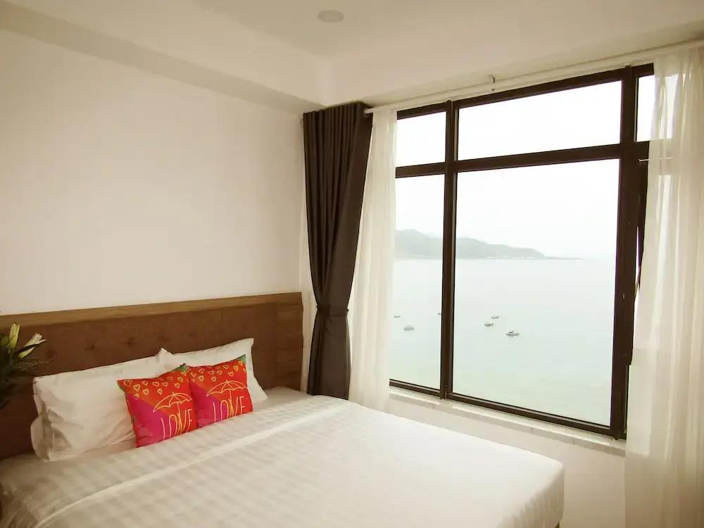 SoHo Apartment 0*