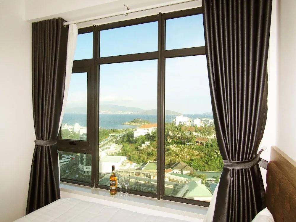 SoHo Apartment 0*