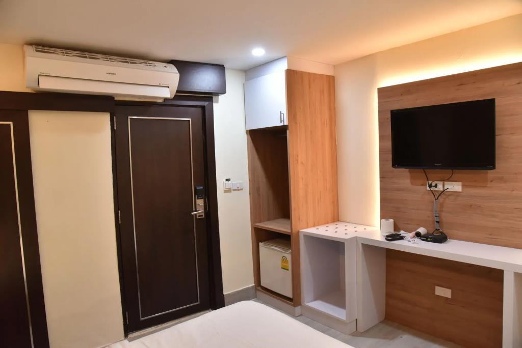 Rose Nana Hotel 2*