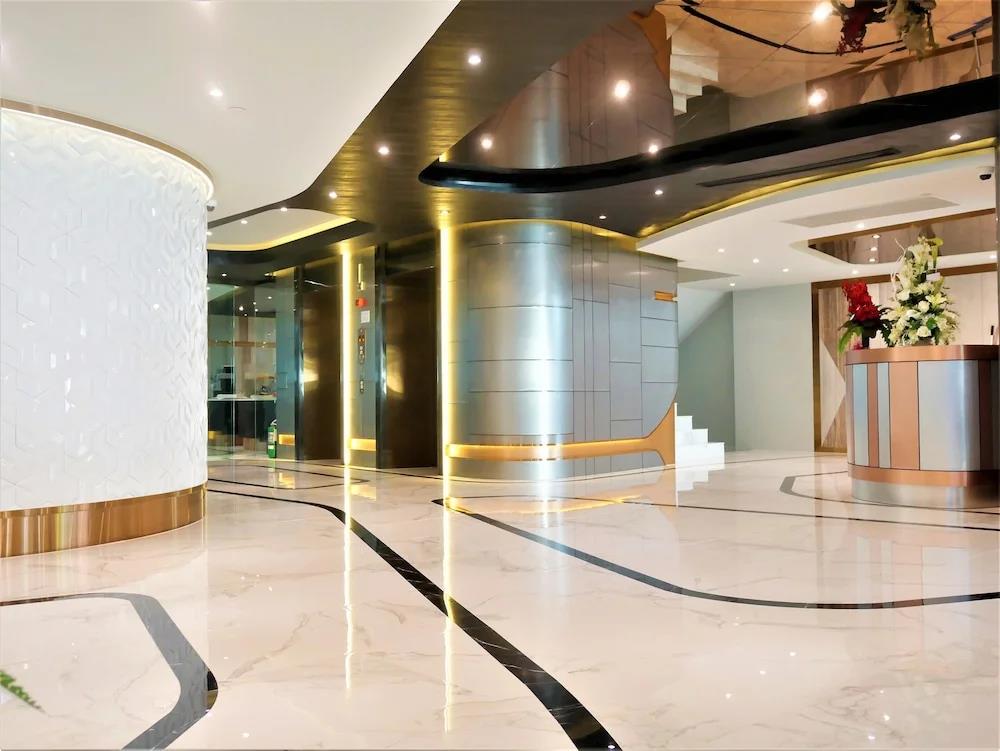 First Pride Hotel 3*