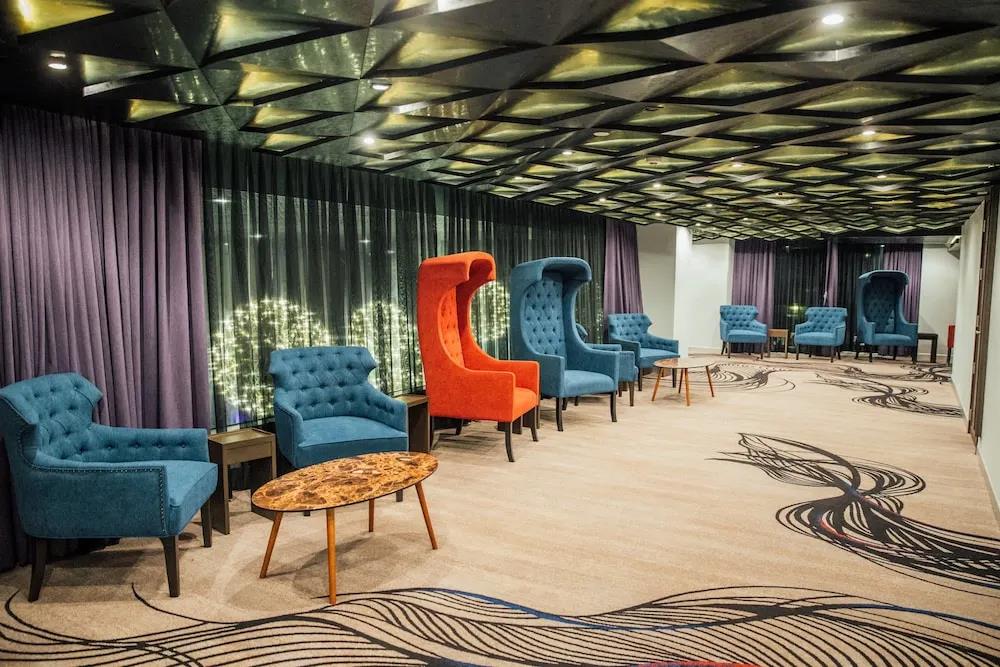 First Pride Hotel 3*