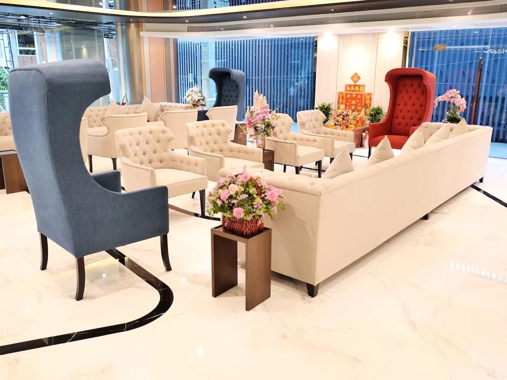 First Pride Hotel 3*