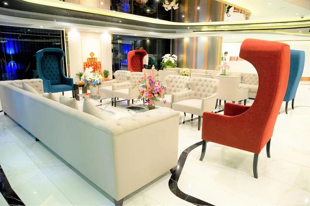 First Pride Hotel 3*
