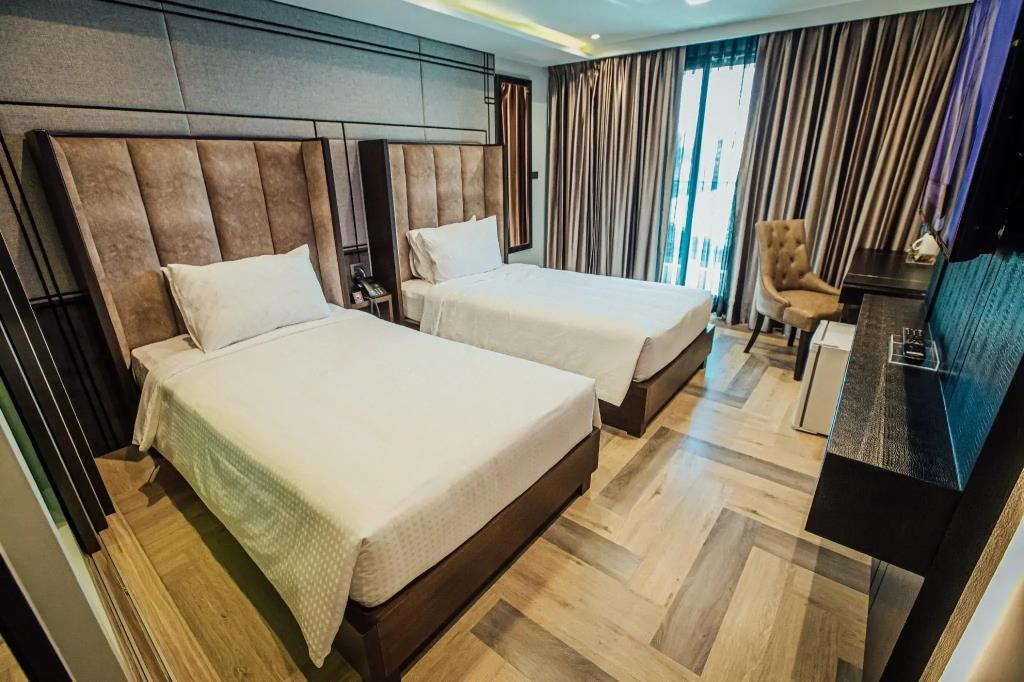 First Pride Hotel 3*