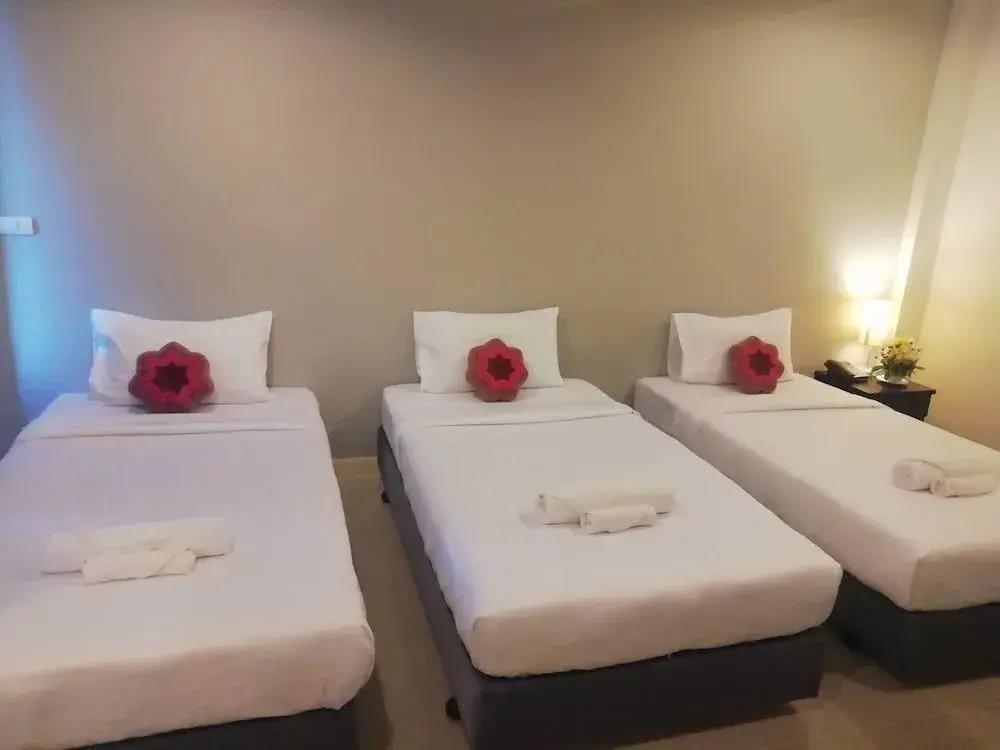 May House Karon Beach 3*
