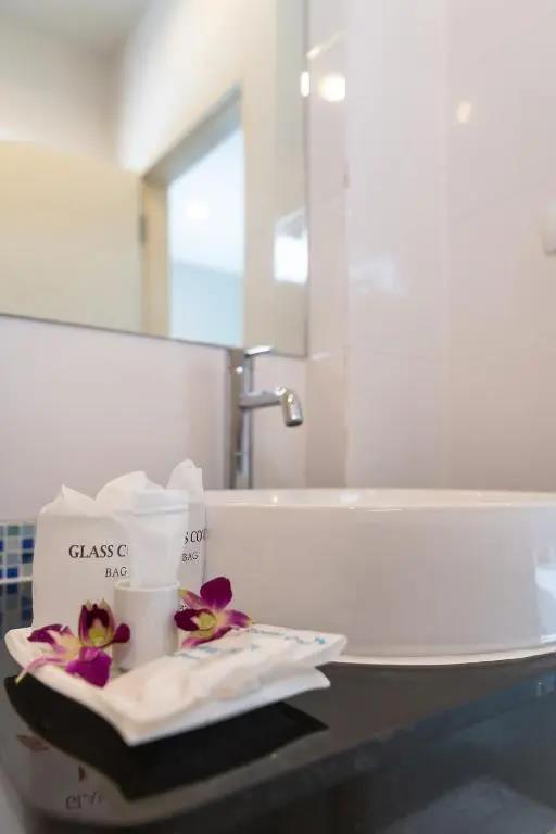 May House Karon Beach 3*