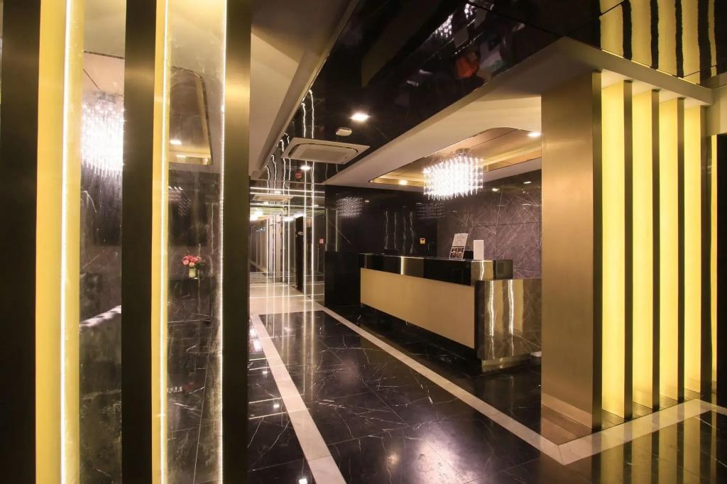 Pratunam Atrium Hotel 3*
