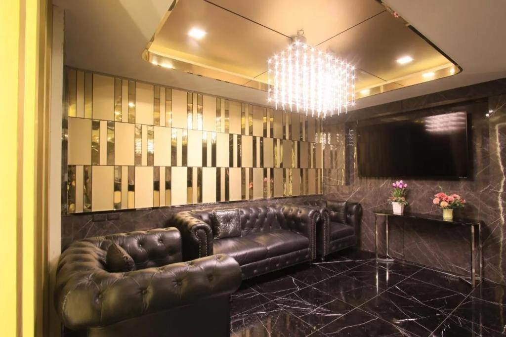 Pratunam Atrium Hotel 3*