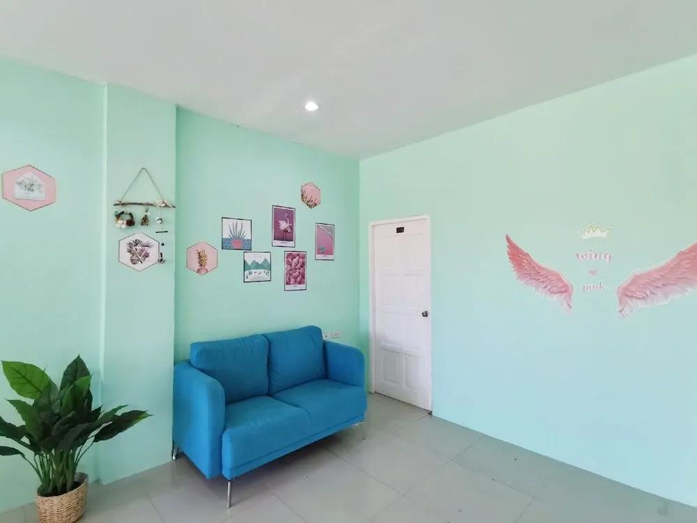 Lanting House Phuket 2*