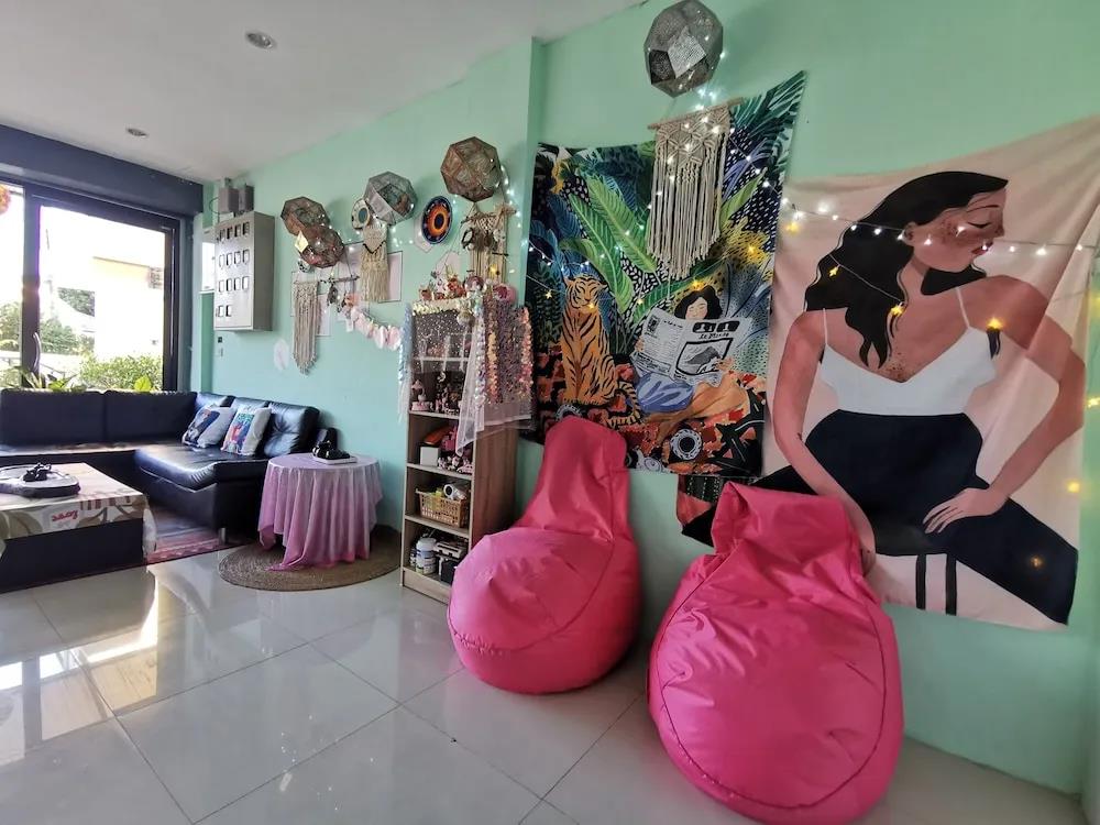 Lanting House Phuket 2*