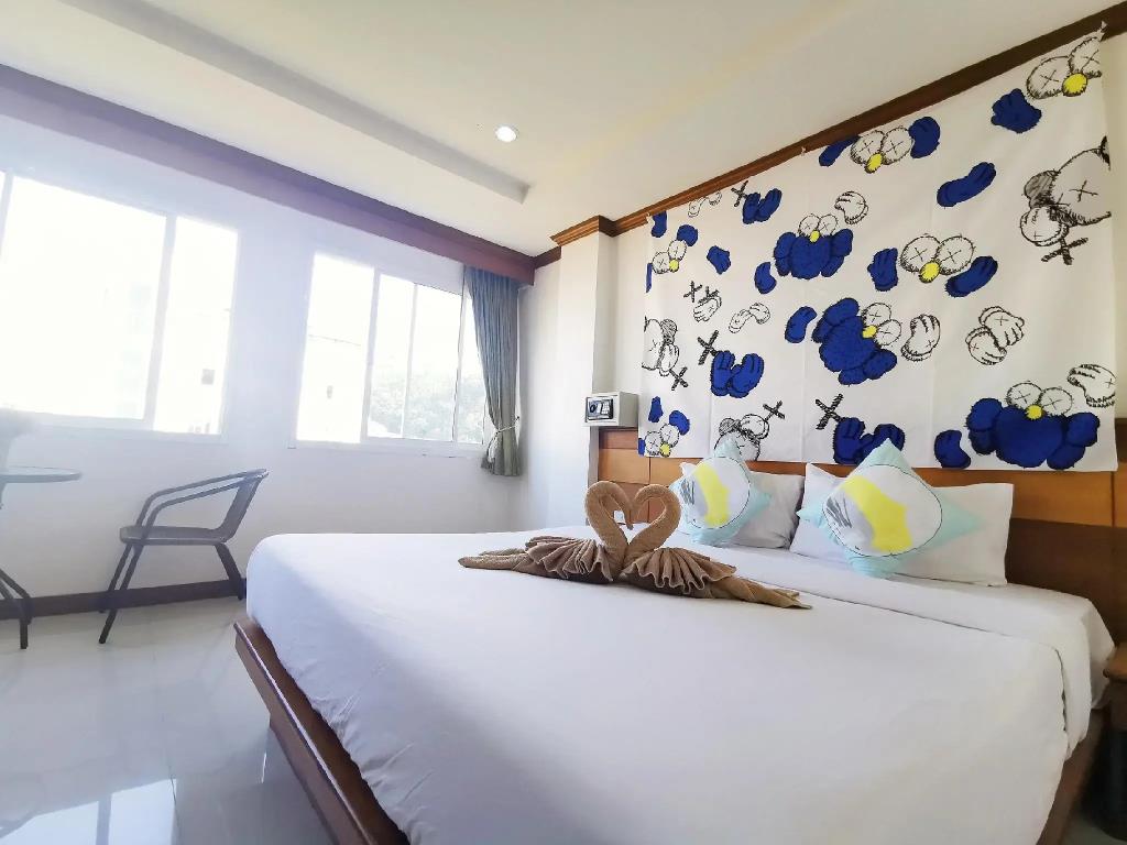 Lanting House Phuket 2*